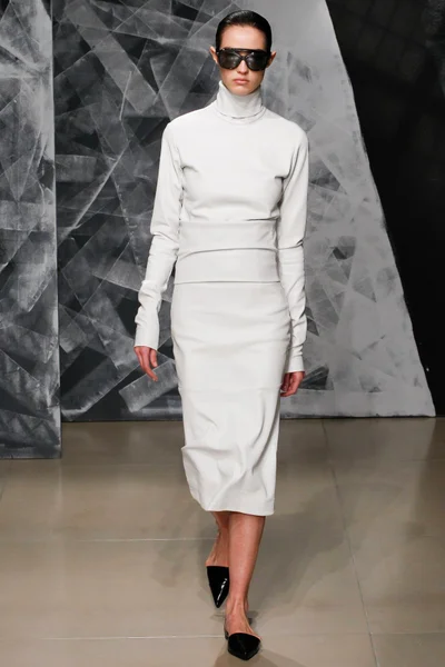 Look 14